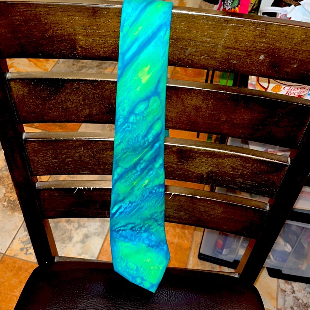 Men’s Tie-Dye Tie, Green, Blue, Yellow, 100% Silk, Good Condition